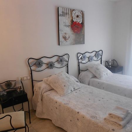 Hostal Ca La Irene Sant Vicens De Castellet Стая снимка